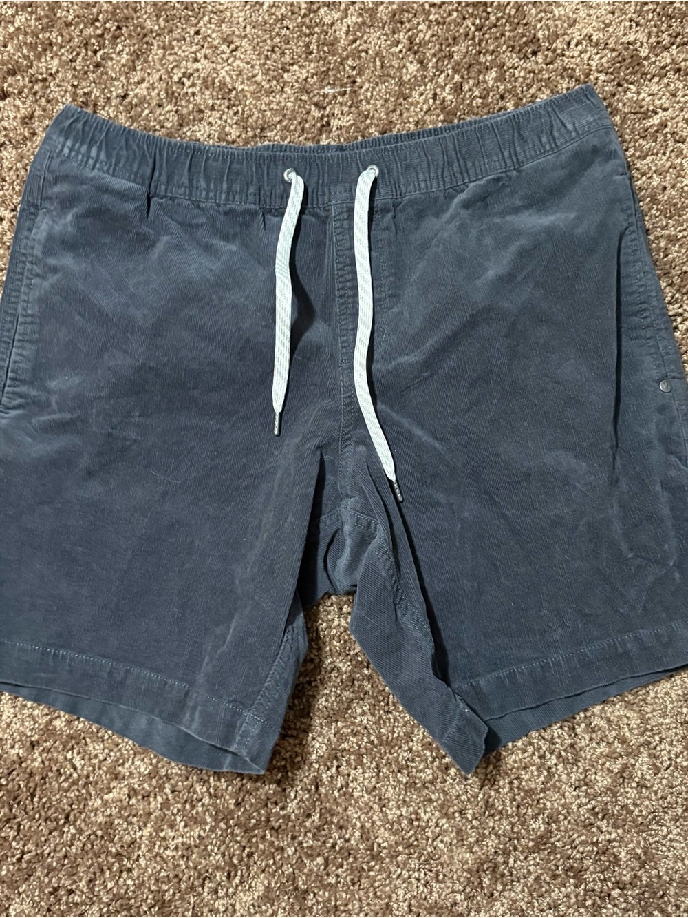 Vuori Optimist Corduroy Shorts Charcoal Grey Size Large